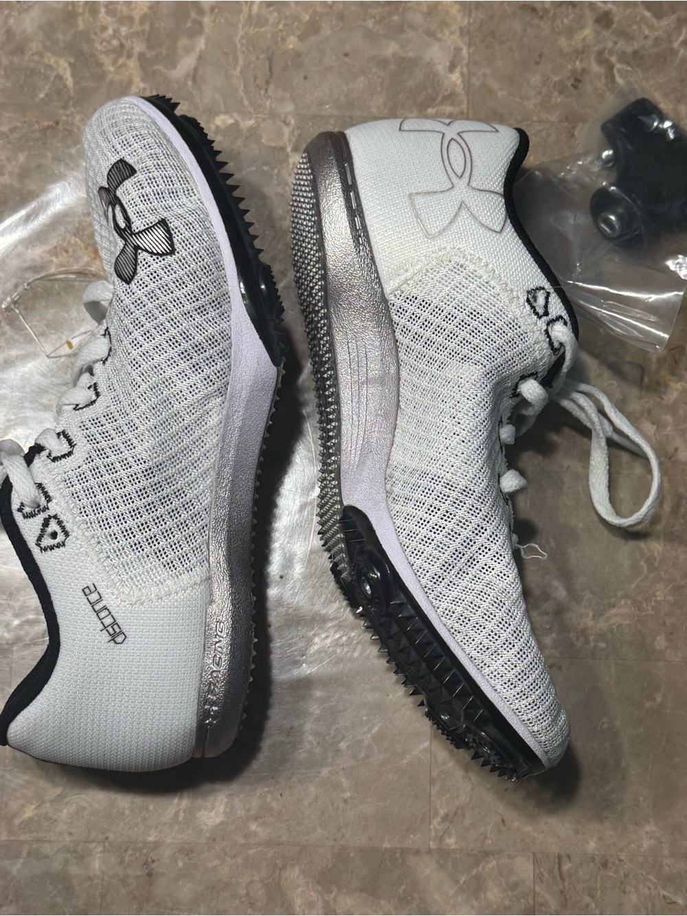 New Under Armour Kick Distance 4 track spikes
Men’s size 5
Women’s size 6.5 - Picture 3 of 11
